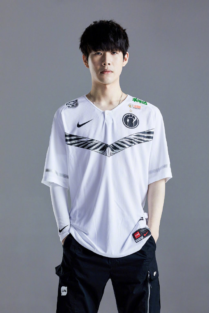 功晋级半决 功晋级半决